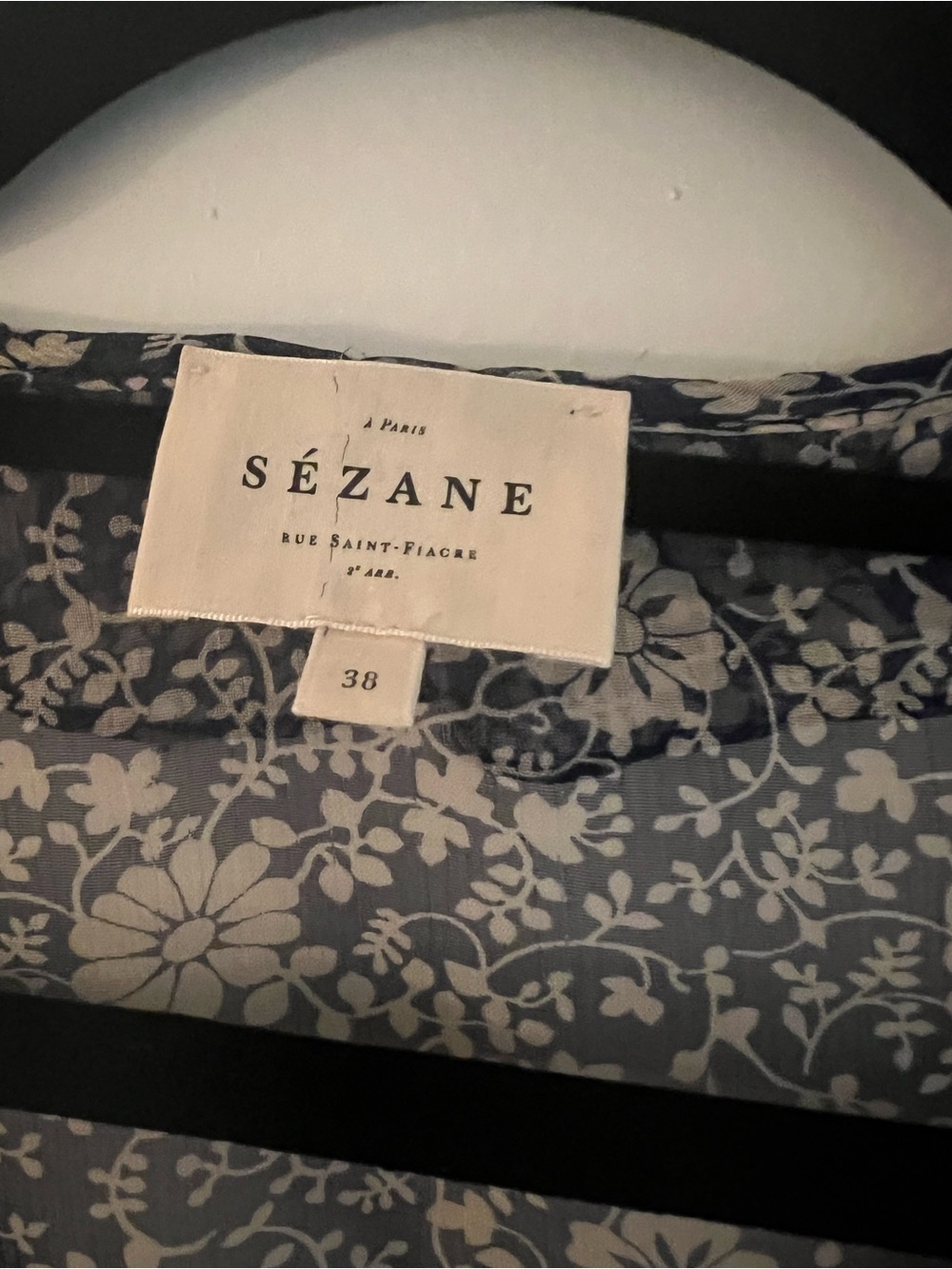 Sézane Flors Capucine Navy and Ecru Ruffle V-Neck Blouse - Picture 5 of 5